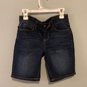 Slim capri jean shorts